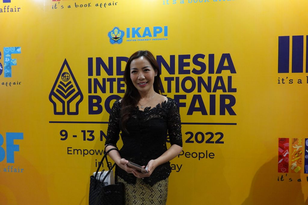 Ketua Umum Moeldoko Center Trisya Suherman ditemui di sela peluncuran buku yang ditulis Moeldoko di Jakarta Convention Center, Kamis (10/11/2022). 