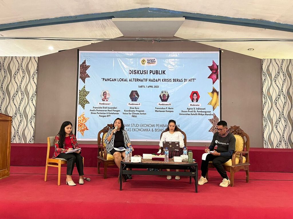 Suasana diskusi mengenai problem krisis beras di Nusa Tenggara Timur yang digelar Jurusan Ekonomi Pembangunan Falkultas Ekonomi dan Bisnis Universitas Katolik Widya Mandira, Kupang, pada Sabtu (1/4/2023).