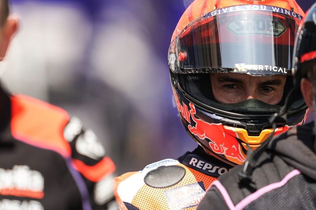 Pebalap Repsol Honda Marc Marquez bersiap melakukan start dalam balapan MotoGP seri Perancis di Le Mans, Minggu (14/5/2023).