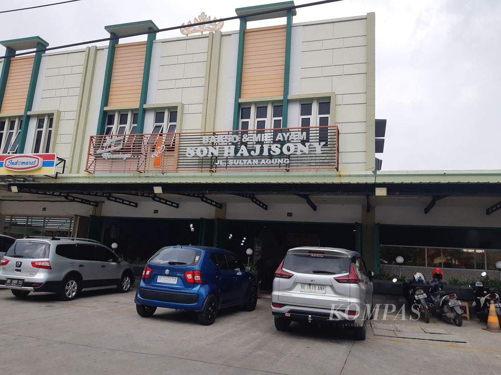 Suasana bagian depan Kedai Bakso Sony yang berada di Jalan Sultan Agung, Kecamatan Way Halim, Kota Bandar Lampung, Selasa (5/12/2023).