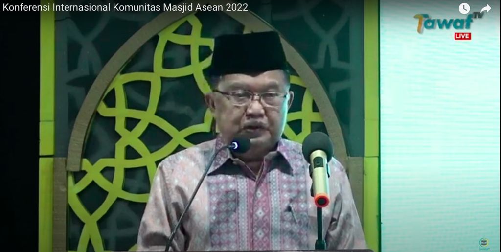 Ketua Umum Dewan Pimpinan Pusat Dewan Masjid Indonesia (DPP DMI) Jusuf Kalla dalam sambutannya pada Konferensi Internasional Komunitas Masjid ASEAN Tahun 2022 di Gedung DMI, Jakarta Timur, Rabu (20/7/2022). 