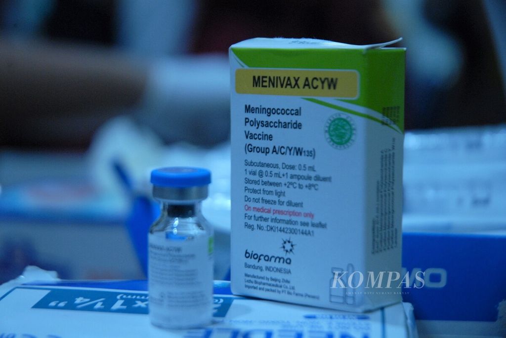 Vaksin meningitis untuk calon jemaah haji yang dilayani di Dinas Kesehatan Kota Jambi, Jambi, Kamis (12/5/2022).