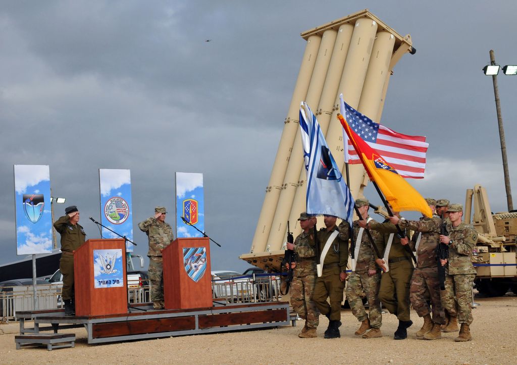 Upacara penempatan artileri pertahanan udara ekstra tinggi (THAAD) milik Amerika Serikat di Israel pada Maret 2019.