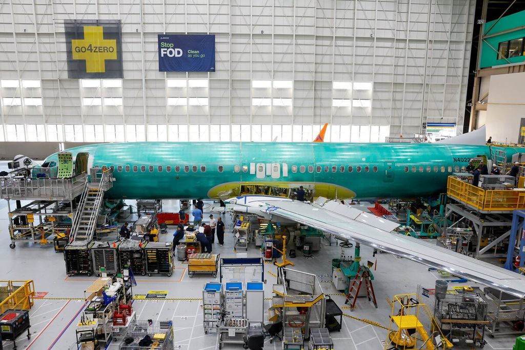 Perakitan pesawat Boeing 737 MAX di Renton, Washington, Amerika Serikat, 25 Juni 2024.