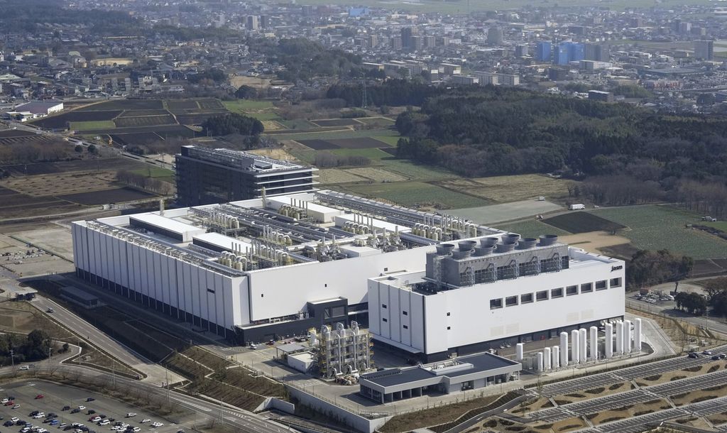 Tampak pabrik baru Japan Advanced Semiconductor Manufacturing, anak usaha Taiwan Semiconductor Manufacturing Company, di Kumamoto, Jepang, Sabtu (24/2/2024).