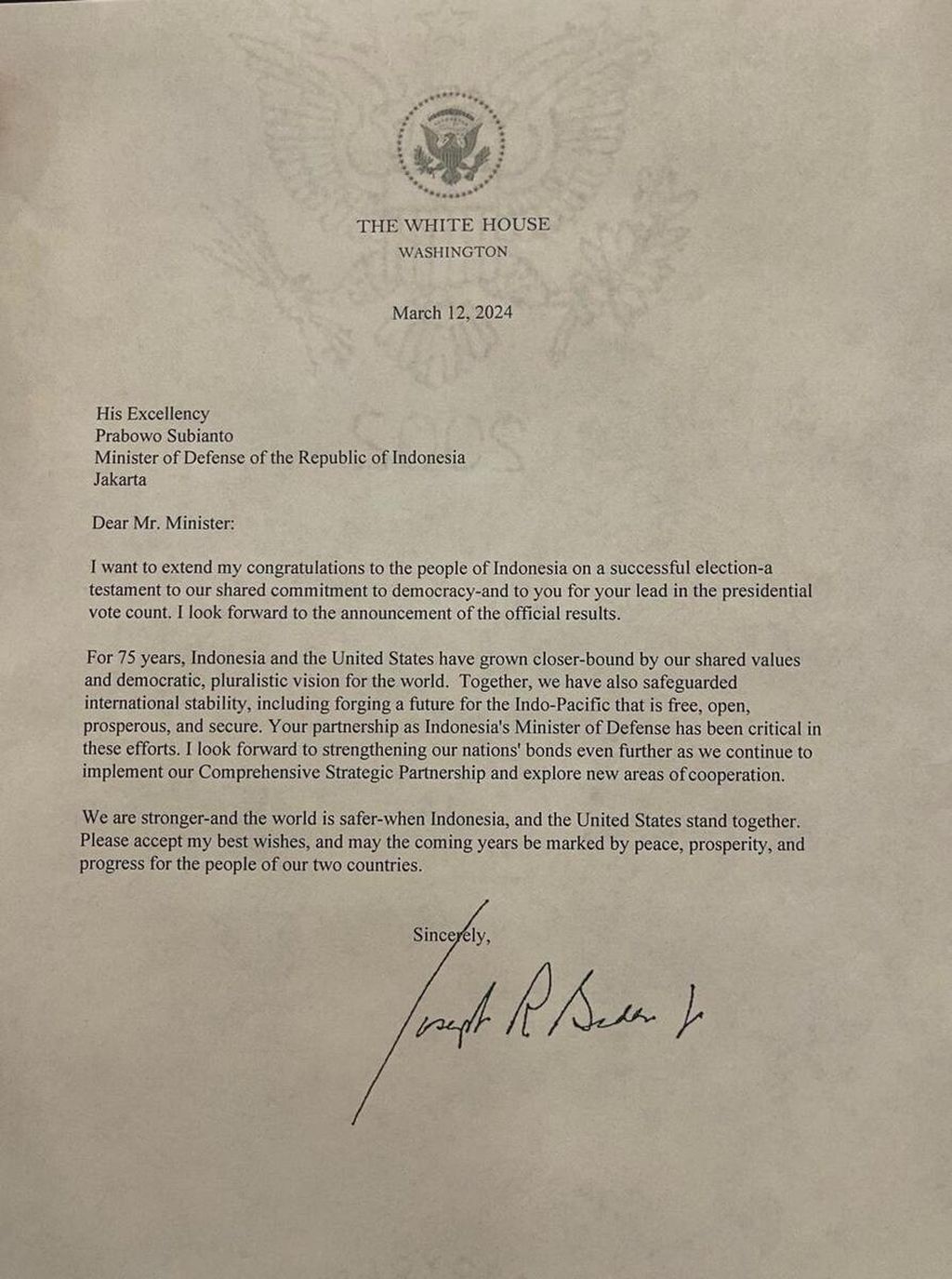 Presiden Amerika Serikat Joe Biden mengucapkan selamat kepada calon presiden Prabowo Subianto yang unggul dalam Pilpres 2024 melalui surat resmi, Selasa (12/3/2024).