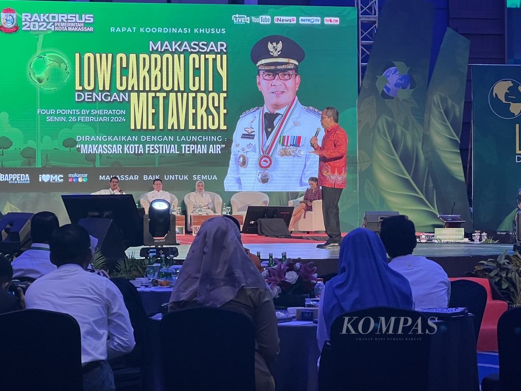 Wali Kota Makassar M Ramdhan Pomanto berbicara dalam Rapat Koordinasi Khusus Pemkot Makassar, Senin (26/2/2024). Rapat ini rutin digelar setiap awal tahun untuk mencari masukan terkait inovasi dan pelayanan publik.