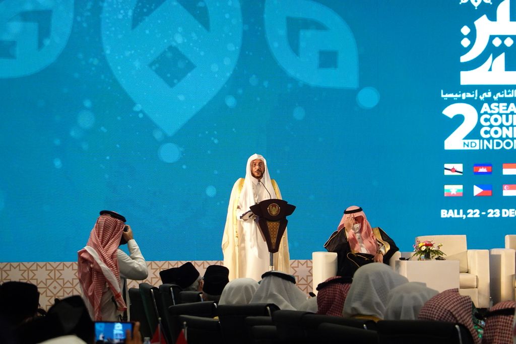 Menteri Urusan Islam, Dakwah, dan Penyuluhan Arab Saudi Abdullatif bin Abdul Aziz Al-Syaikh saat membuka Konferensi Islam Tingkat ASEAN Ke-2 di Hotel Hilton, Badung, Nusa Dua, Bali, Kamis (22/12/2022).
