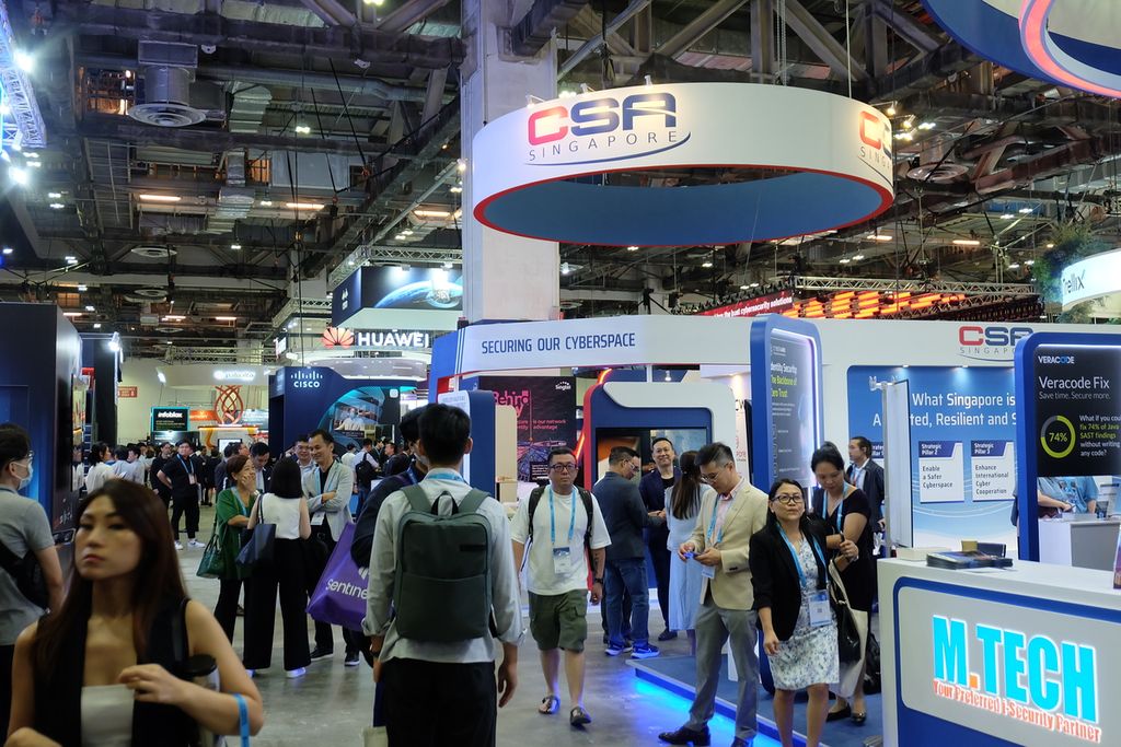 Suasana ekshibisi keamanan siber GovWare yang merupakan rangkaian Singapore International Cyber Week (SICW) 2023, Selasa (17/10/2023), di Singapura.