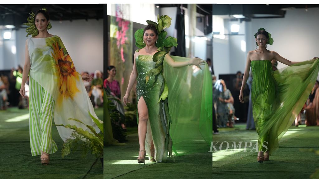 Peragaan busana karya desainer Agnes Linggar Budhisurya bertajuk ”Garden of GAIA” berlangsung di Sarinah, Jakarta Pusat, Selasa (16/1/2024). 