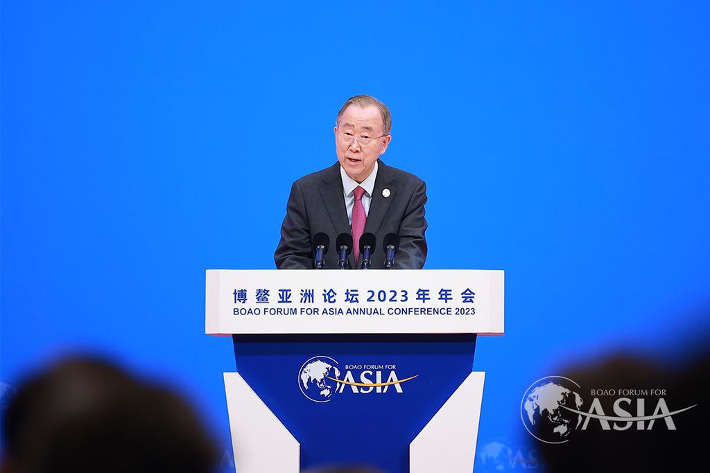 Ketua Boao Forum for Asia dan Sekretaris Jenderal Perserikatan Bangsa-Bangsa (PBB) ke-8 Ban Ki Moon memberikan kata sambutan di pembukaan acara Boao Forum for Asia 2023 di Hainan, China, Kamis (30/3/2023).