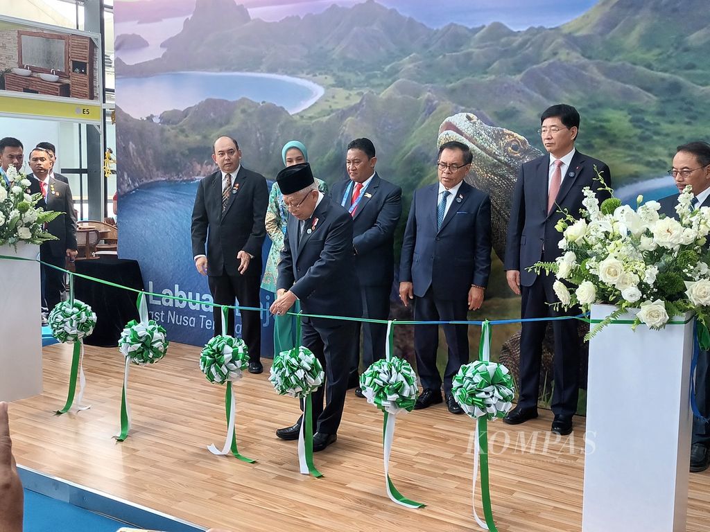 Wakil Presiden Ma’ruf Amin pada acara The 20 China-ASEAN Expo yang digelar di Nanning International Convention and Exhibition Center, Daerah Otonomi Guangxi, Republik Rakyat China, Minggu (17/9/2023).