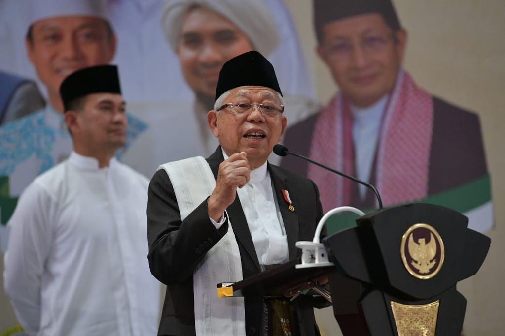 Wakil Presiden Ma'ruf Amin menghadiri acara Peringatan Maulid Nabi Muhammad SAW dan Haul Ke-52 KH Abdul Wahab Chasbullah di Masjid Istiqlal, Jakarta Pusat, Minggu (15/10/2023). 