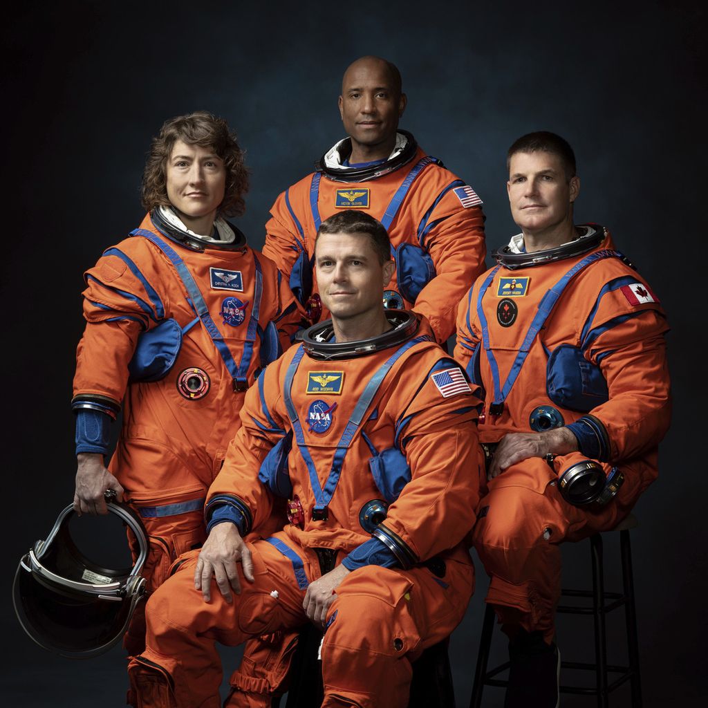 Foto dari NASA ini menunjukkan (dari kiri) astronot NASA, Christina Koch, Victor Glover, Reid Wiseman, dan astronot Badan Antariksa Kanada, Jeremy Hansen, di Johnson Space Center di Houston, 29 Maret 2023. 