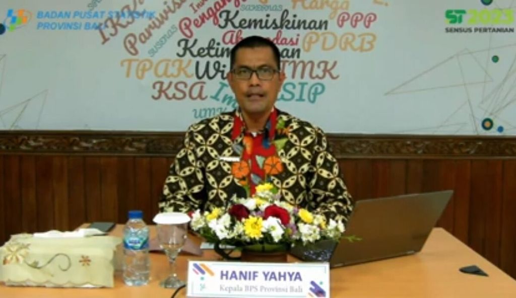 Tangkapan layar dari tayangan Kepala BPS Provinsi Bali Hanif Yahya ketika memaparkan Berita Resmi Statistik BPS Bali tentang Pertumbuhan Ekonomi Provinsi Bali Triwulan IV-2021, Senin (7/2/2022).