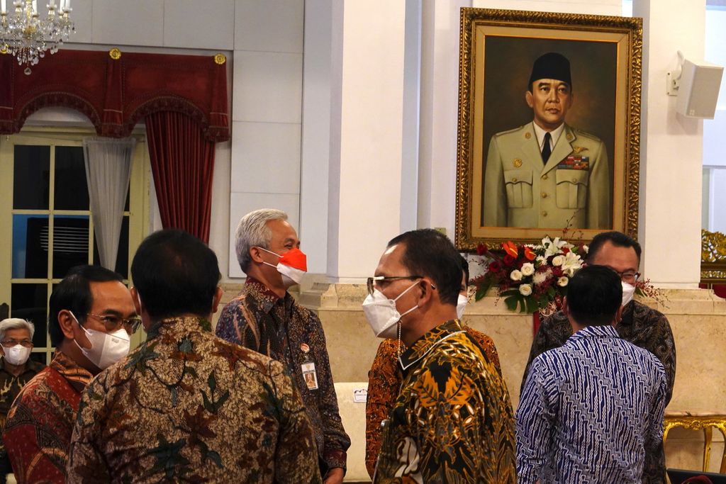 Acara penyerahan penghargaan dari Institut Penelitian Padi Internasional (IRRI) kepada pemerintah Republik Indonesia yang digelar di Istana Negara Jakarta, pada Minggu (12/8/2022) dihadiri oleh para petani hingga kepala daerah.