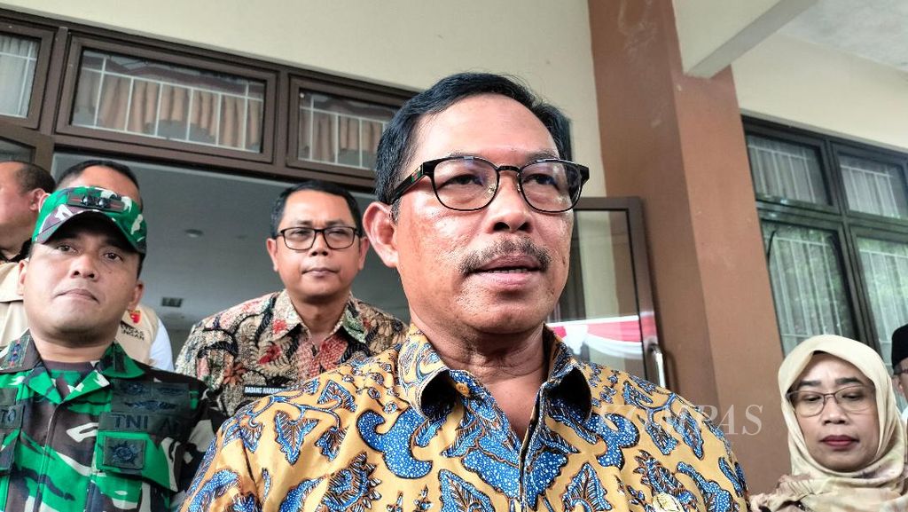 Penjabat Gubernur Jawa Tengah Nana Sudjana.