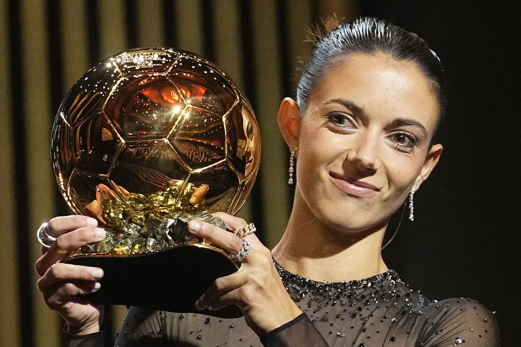 Ballon d'Or Feminin: Barcelona's Alexia Putellas becomes first