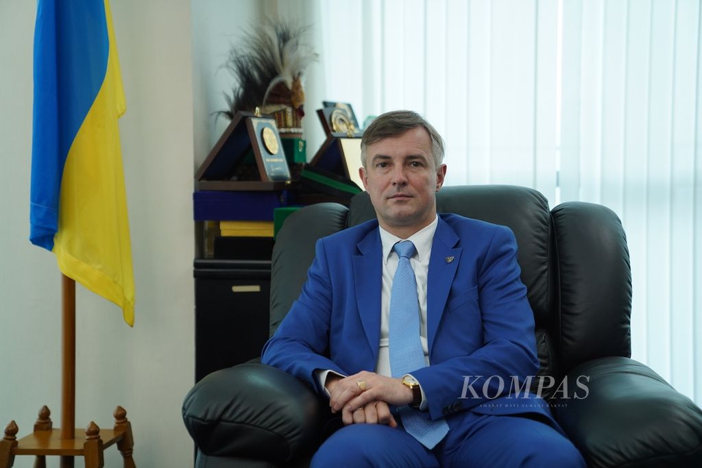 Vasyl Ivanovich Hamianin Duta Besar Ukraina untuk Indonesia di kantor kedutaan Ukraina, Jakarta, Senin (06/02/2023)