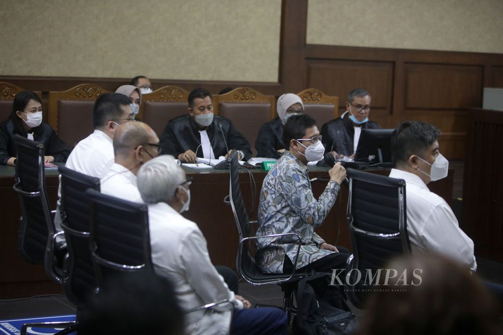 Sidang pembacaan dakwaan kasus korupsi pemberian izin ekspor minyak sawit mentah (CPO) dan produk turunannya, termasuk minyak goreng, di di Pengadilan Tindak Pidana Korupsi (Tipikor), Jakarta, Rabu (31/8/2022). 