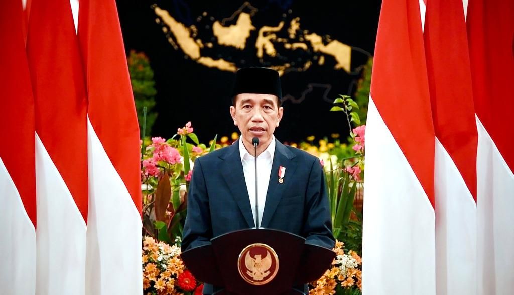 Presiden Joko Widodo saat memberikan sambutan secara virtual pada acara Peringatan Nuzulul Quran Tingkat Kenegaraan 1443 Hijriah, Selasa (19/4/2022).