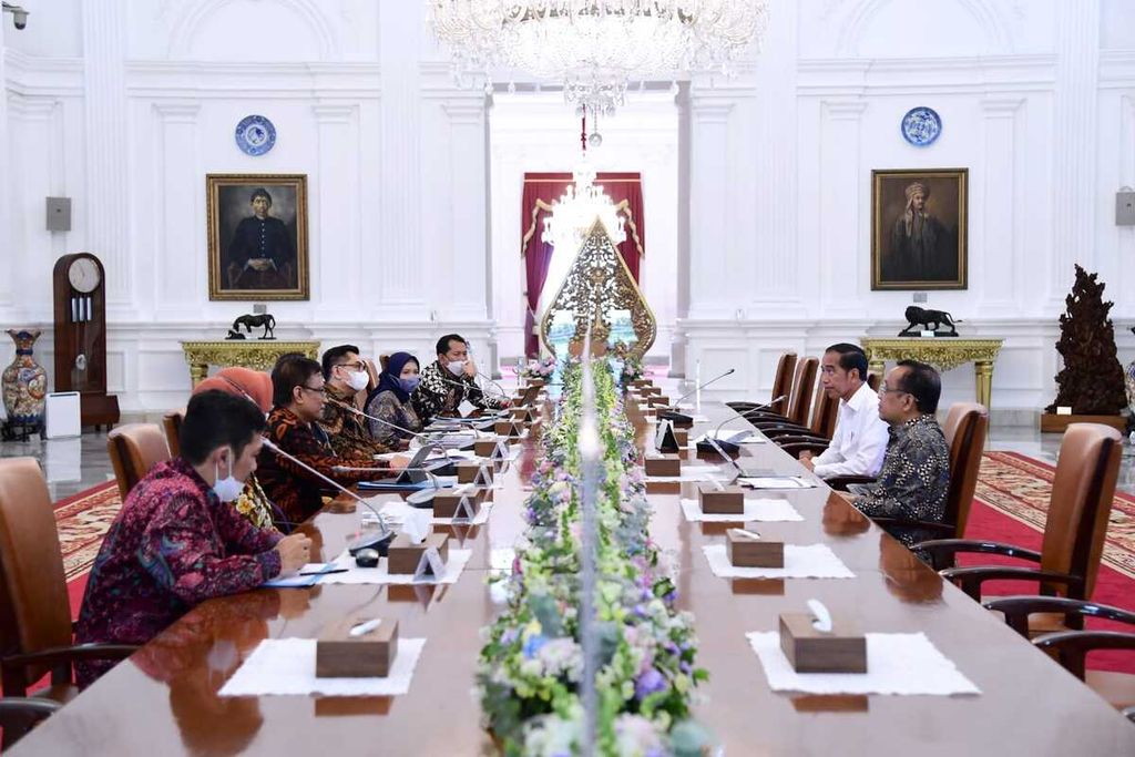 Suasana rapat di Istana Merdeka, Jakarta, Senin (30/1/2023). 