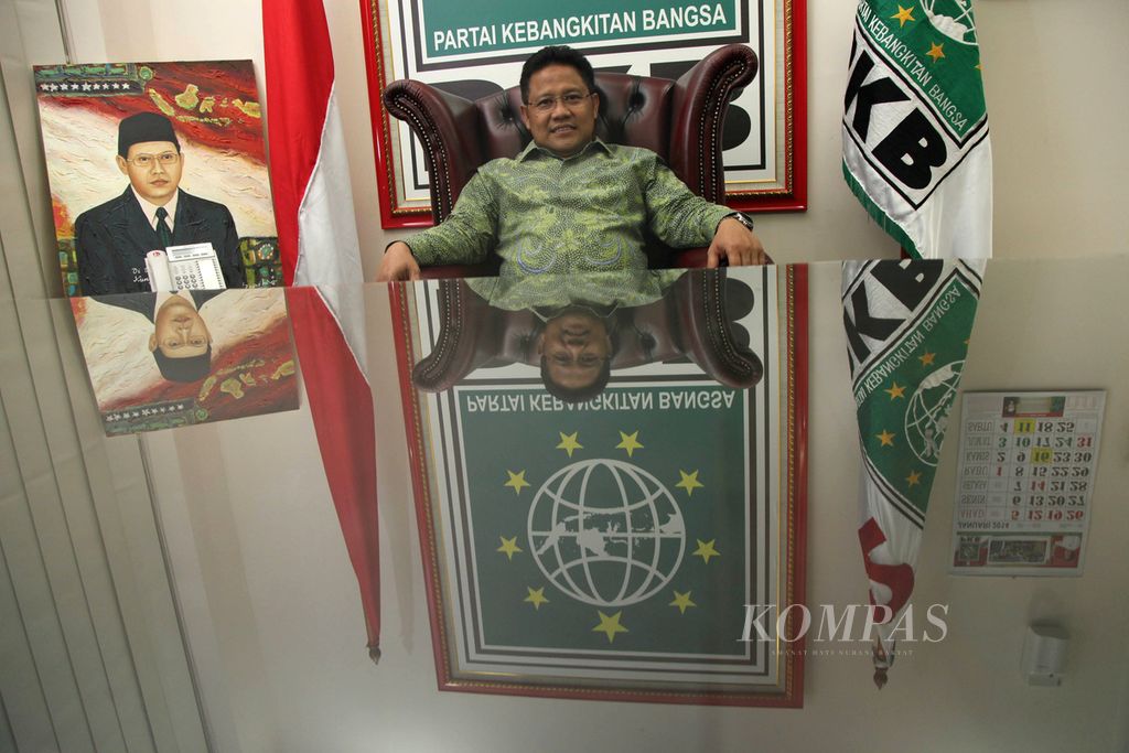 Muhaimin Iskandar di ruang kerjanya sebagai Ketua Umum PKB.