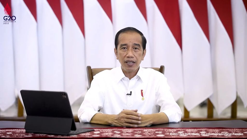 Presiden Joko Widodo saat menyampaikan keterangan pers terkait cuti bersama Idul Fitri 1443 H di Istana Kepresidenan Bogor, Jawa Barat, Rabu (6/4/2022).