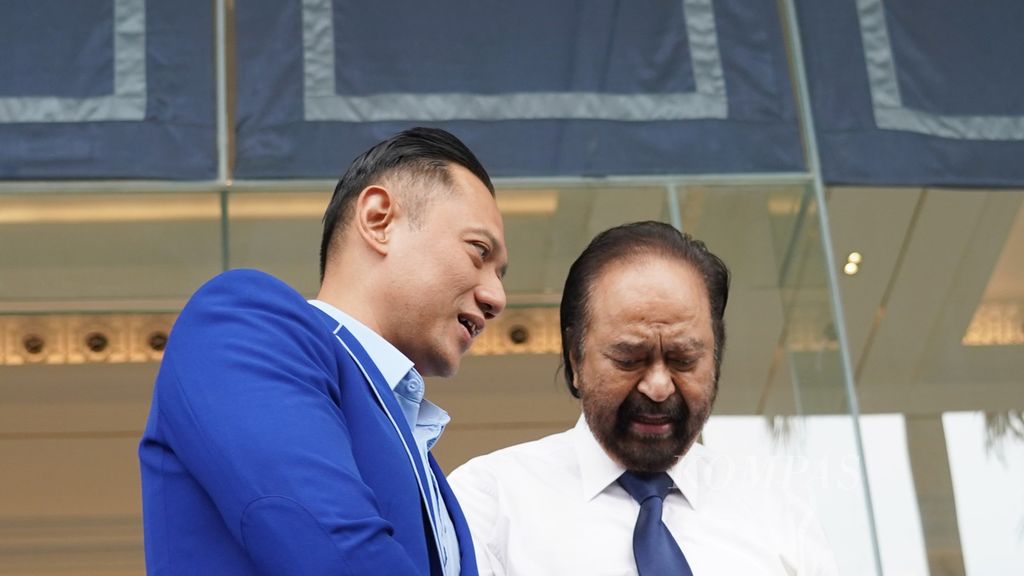 Ketua Umum Partai Nasdem Surya Paloh dan Ketua Umum Partai Demokrat Agus Harimurti Yudhoyono seusai melakukan pertemuan di Kantor DPP Partai Nasdem, Nasdem Tower, Jakarta, Kamis (23/6/2022). 