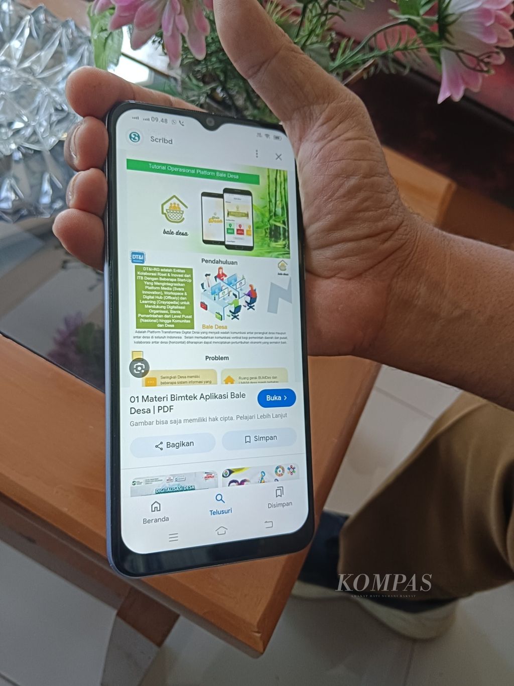 Tampak aplikasi Bale Desa yang digunakan aparatur Desa Cibiru Wetan, Kabupaten Bandung, Jawa Barat, pada 5 Agustus 2024. Aplikasi ini merupakan wujud program digitalisasi layanan publik yang digagas Kepala Desa Cibiru Wetan Hadian Supriatna selama empat tahun terakhir.