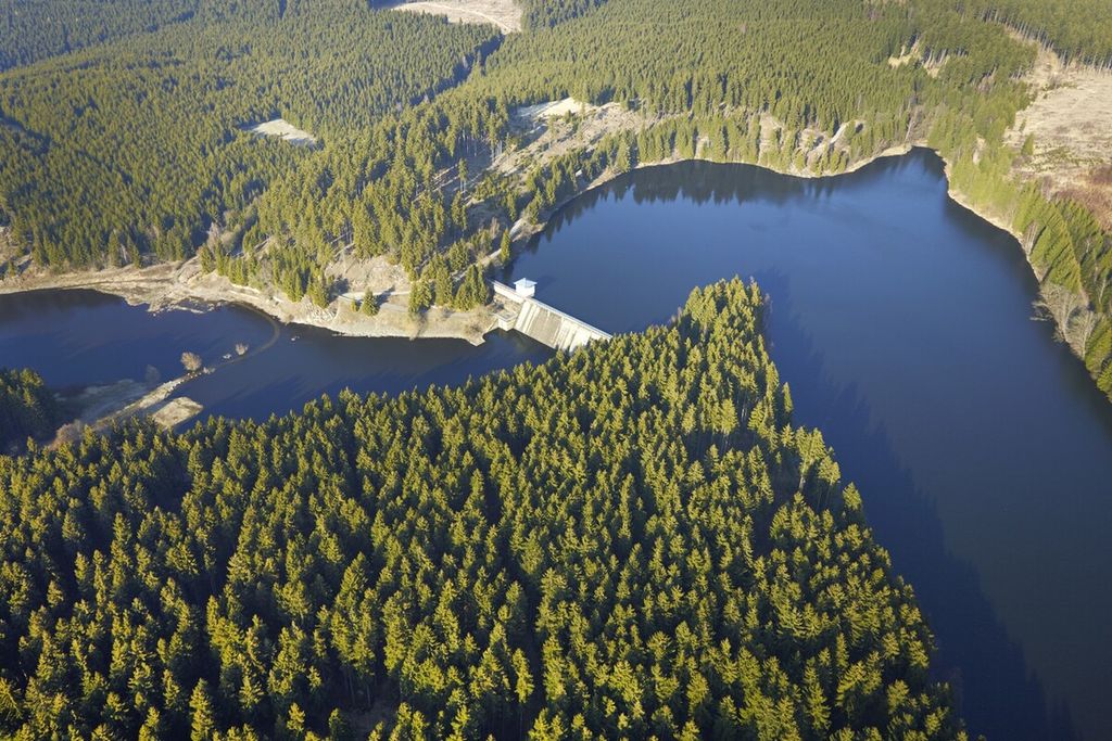 Waduk Rappbode di wilayah Harz dikelilingi hutan dan merupakan penampung air minum terbesar di Jerman.