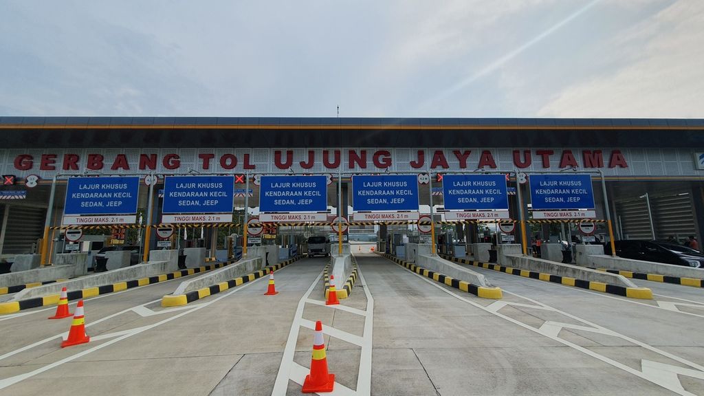 Gerbang Tol Ujung Jaya, Dawuan, Jawa Barat,m menjadi gerbang terakhir ruas Tol Cileunyi-Sumedang-Dawuan (Cisumdawu), Rabu (19/4/2023).