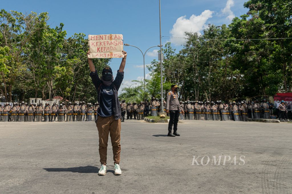 https://cdn-assetd.kompas.id/DkskUk2OrFP4NEYGZPgoeE4PV7M=/1024x683/filters:watermark(https://cdn-content.kompas.id/umum/kompas_main_logo.png,-16p,-13p,0)/https%3A%2F%2Fkompas.id%2Fwp-content%2Fuploads%2F2021%2F09%2F348a5d62-d899-40a0-90d1-a83ef4542bc9_jpg.jpg