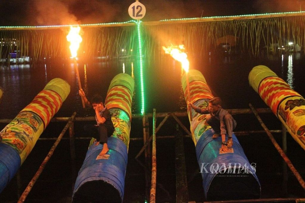 Festival Meriam Karbit di Kota Pontianak, Kalimantan Barat, Kamis (14/6/2018) malam. 