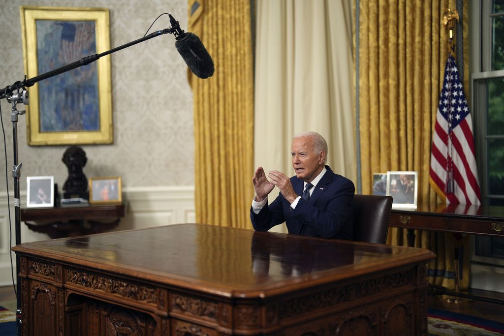 Presiden Amerika Serikat Joe Biden menyampaikan tanggapan atas penembakan Donald Trump lewat pidato pada Minggu (14/7/2024) di Gedung Putih.