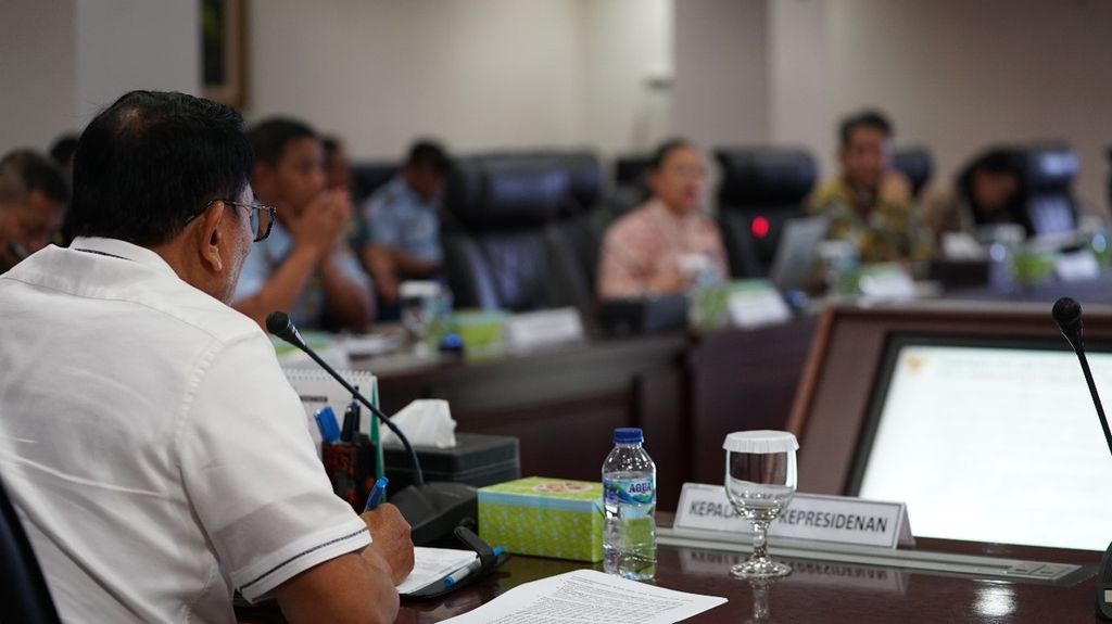 Kepala Staf Kepresidenan Moeldoko dalam Rapat Koordinasi Perencanaan Pengadaan dan Pendanaan Alutsista Strategis (KFX/IFX) dalam Konteks Kerja Sama Indonesia dan Korea Selatan, di Jakarta, Senin (2/10/2023).