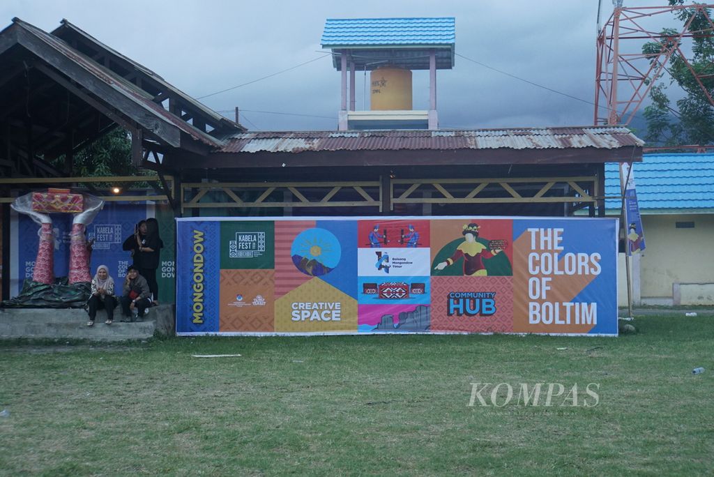 Suasana persiapan Kabela Fest 2022, Rabu (20/7/2022), di Lapangan Gogaluman, Bolaang Mongondow Timur, Sulawesi Utara.