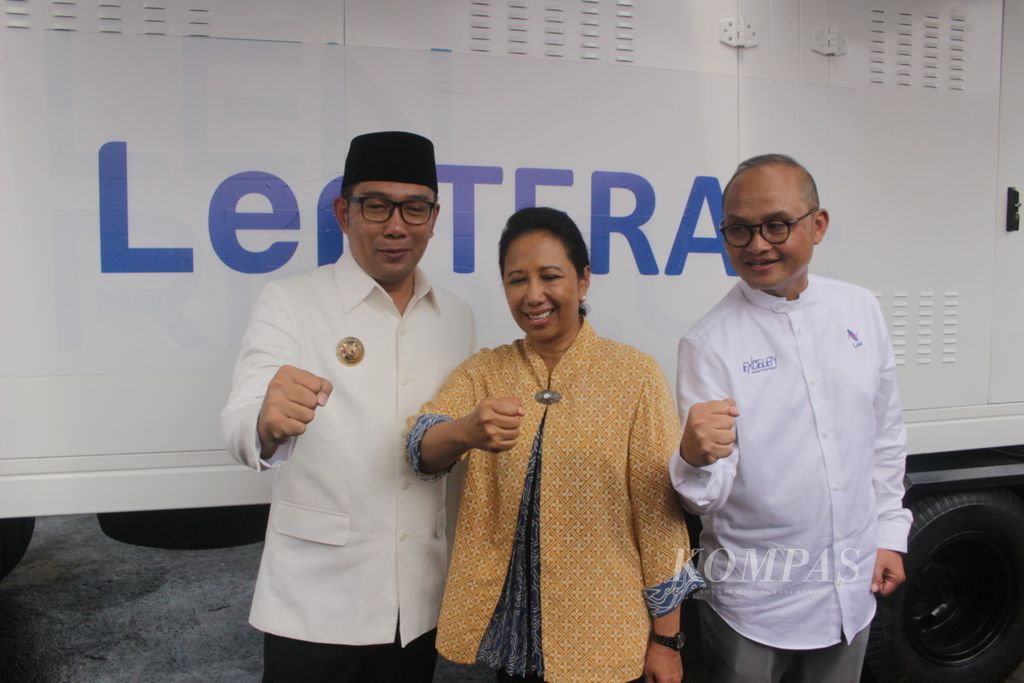 Peluncuran Len SOLAR dan Lentera di Bandung 