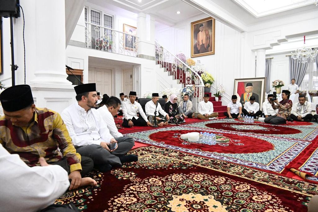 Merayakan ulang tahun ke-81 ,Wakil Presiden Ma’ruf Amin dan keluarga menggelar acara tasyakuran dan doa bersama di kediaman resmi Wapres di Jakarta Pusat, Senin (11/3/2024).