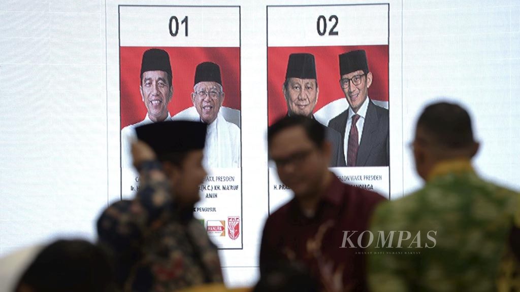 Komisi Pemilihan Umum (KPU) menggelar validasi surat suara DPR serta presiden dan wakil presiden Pemilu 2019 di Gedung KPU, Jalan Imam bonjol, Jakarta, Jumat (4/1/2019). 