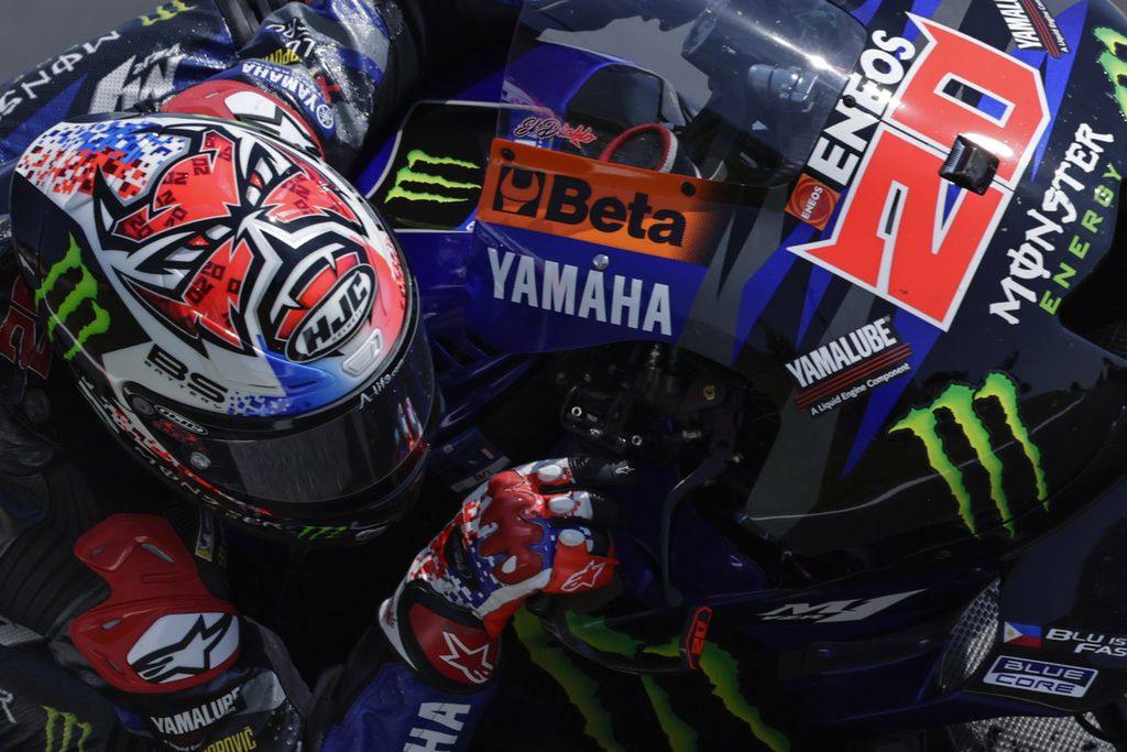 Pebalap Monster Energy Yamaha, Fabio Quartararo, beraksi saat balapan MotoGP seri Perancis di Sirkuit Le Mans, Perancis, Minggu (14/6/2023). 