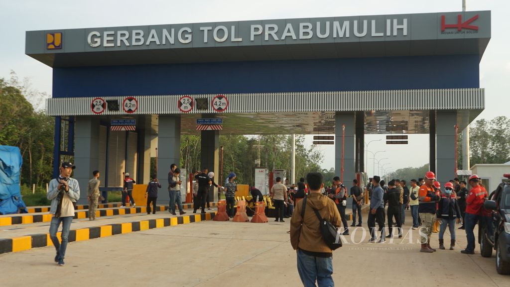 Gerbang Tol Indralaya-Prabumulih, Sumatera Selatan, Sabtu (14/1/2023).