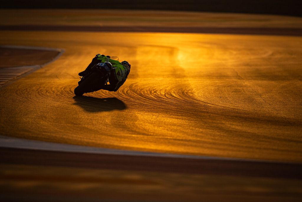 Pebalap tim Pertamina Enduro VR46 Racing Fabio Di Giannantonio memacu motor Ducati Desmosedici GP23 dalam tes pramusim MotoGP 2024 di Lusail, Qatar, 19-20 Februari. Pebalap berjuluk Diggia itu bertekad mengulang kemenangan musim lalu di Lusail dalam balapan pembuka MotoGP di Qatar pada 8-10 Maret.