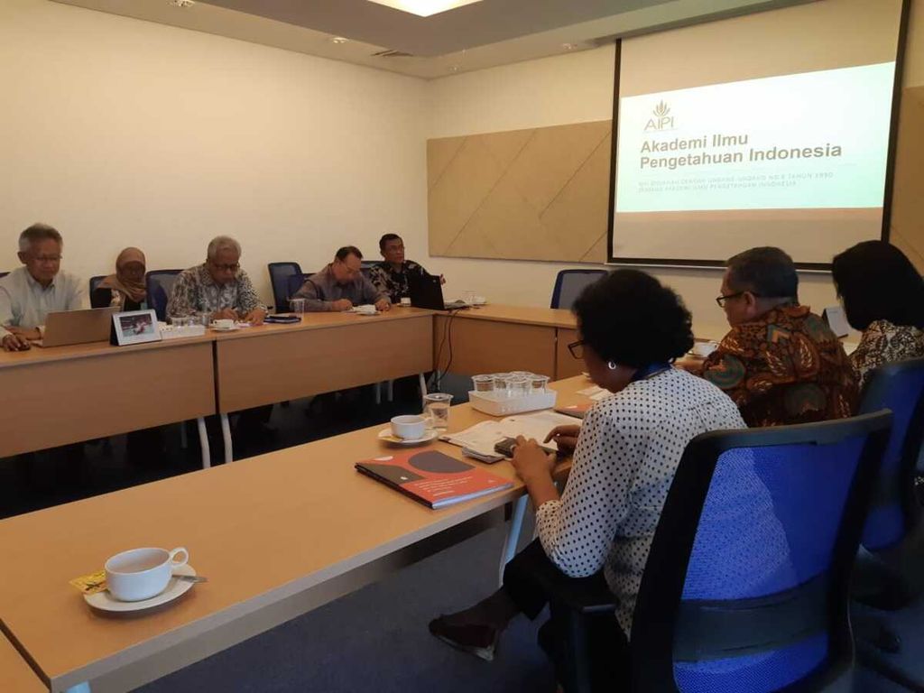 Diskusi dalam kunjungan pengurus baru AIPI di Menara Kompas, Jakarta, Kamis (20/9/2018).