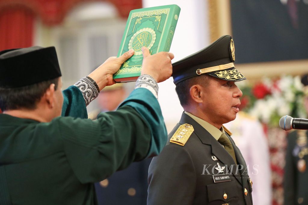 Letnan Jenderal Agus Subiyanto dilantik menjadi Kepala Staf TNI Angkatan Darat (KSAD) di Istana Negara, Jakarta, Rabu (25/10/2023). 
