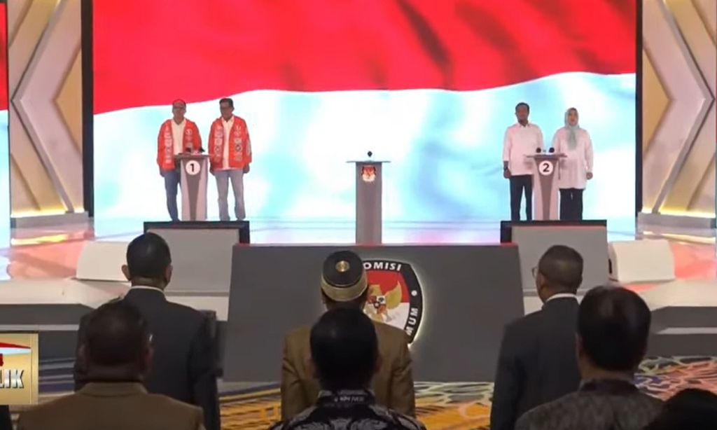 Debat perdana Pemilihan Gubernur Sulawesi Selatan di Kota Makassar, Sulsel, Senin (28/10/2024).