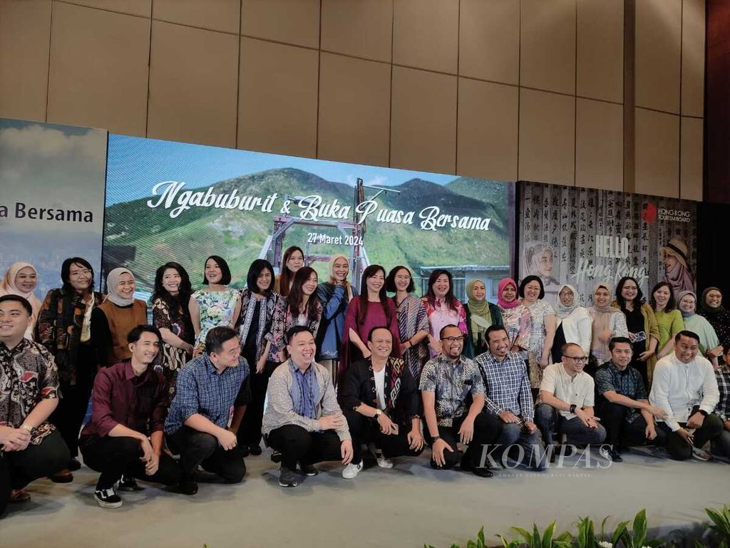 Hong Kong Tourism Board staff and invitees attended <i>ngabuburit</i> and breaking the fast in Jakarta, Wednesday (27/3/2024),