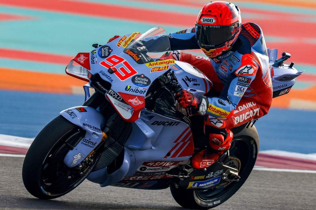 Pebalap  Marc Marquez saat sesi latihan bebas pertama Grand Prix MotoGP Qatar di Sirkuit Internasional Lusail di Lusail, Doha, pada 8 Maret 2024.