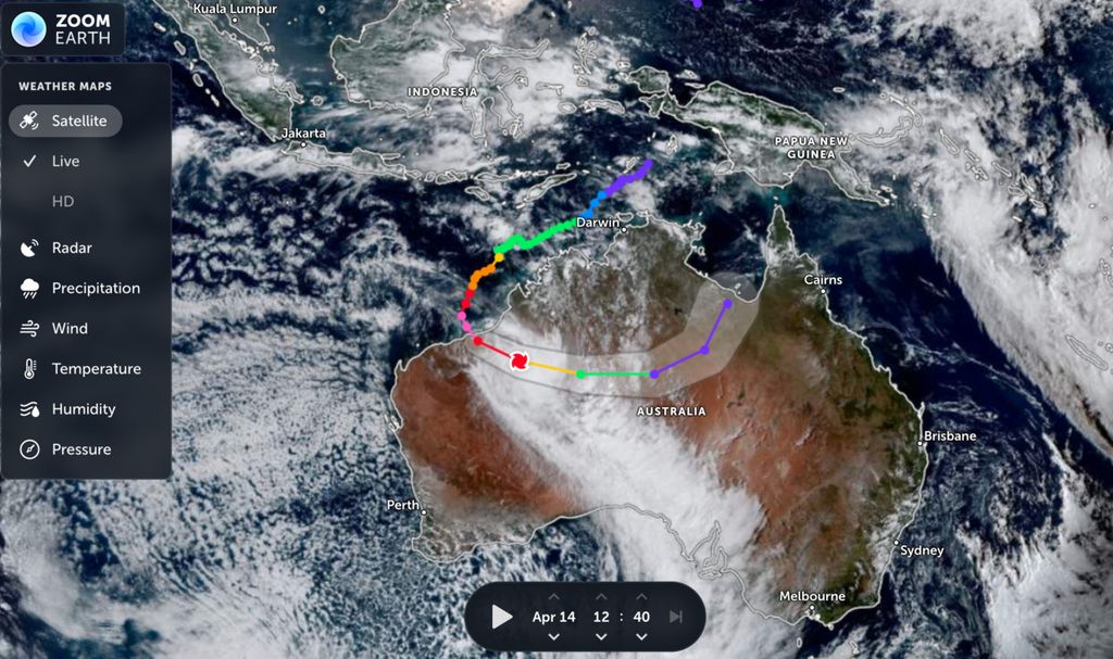 Pergerakan siklon Ilsa dari perairan selatan NTT menuju Australia. Sumber: zoom.earth