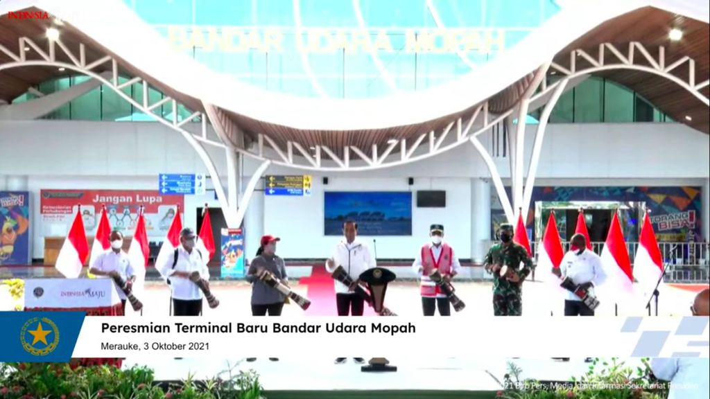 President Joko Widodo inaugurated the passenger terminal of Mopah Airport, Merauke, Sunday (3/10/2021) morning.